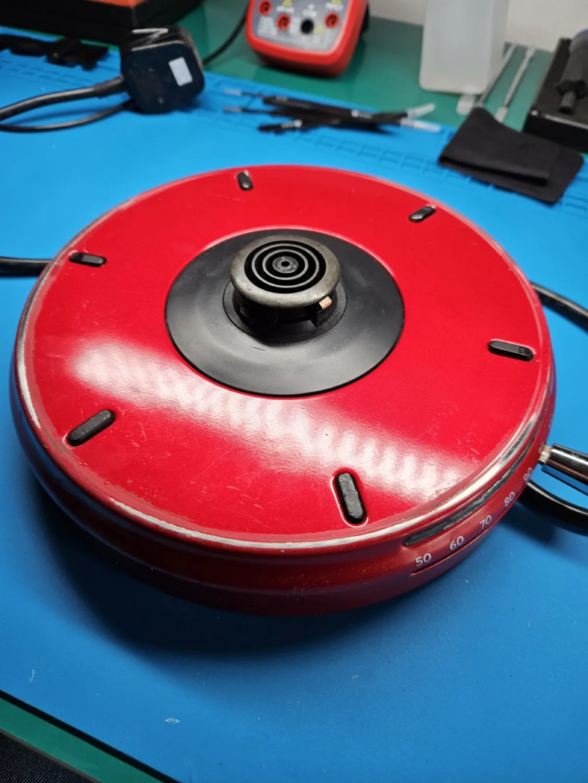 KitchenAid kettle base with its connector