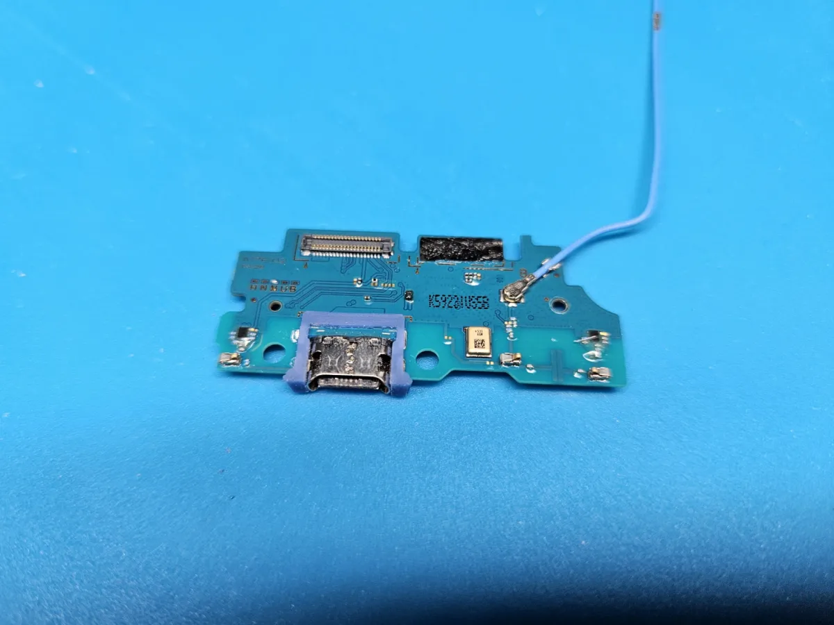 Galaxy A17 charging port board with USB-C port